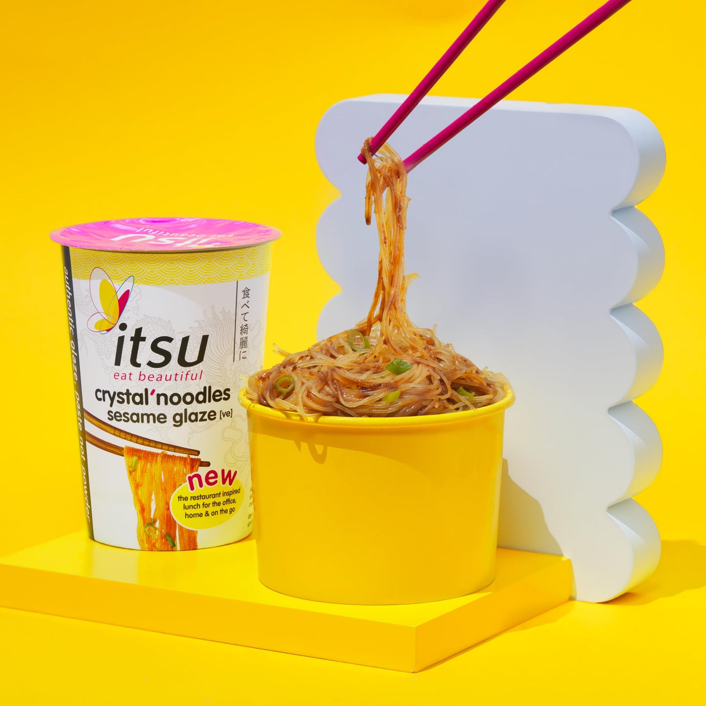 Itsu Chilli Miso Flavour Rice Noodles | Instant Rice Noodles Multipack Cup | 1 Count (Pack of 6) | Gluten - Free